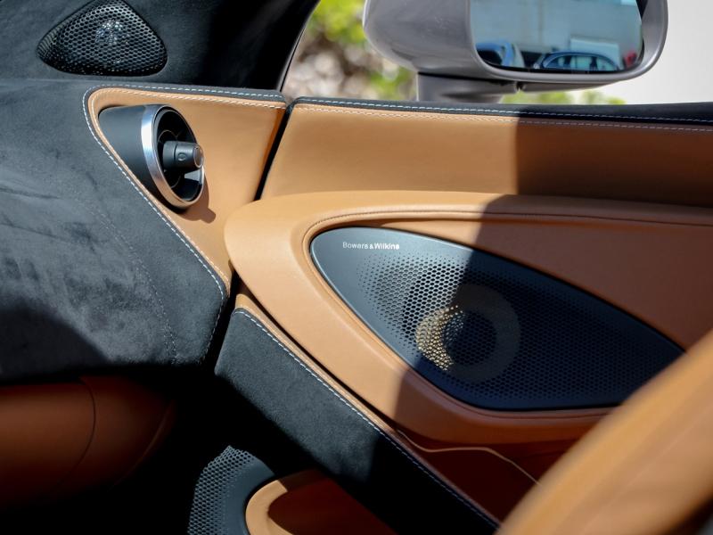 Image MCLAREN 570S Spider 3.8 V8 biturbo 570ch