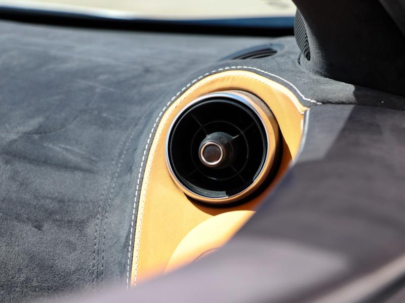 Image MCLAREN 570S Spider 3.8 V8 biturbo 570ch