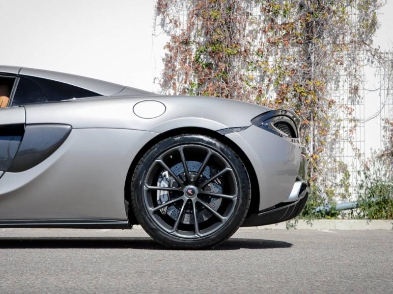 Image MCLAREN 570S 3.8 V8 biturbo 570ch
