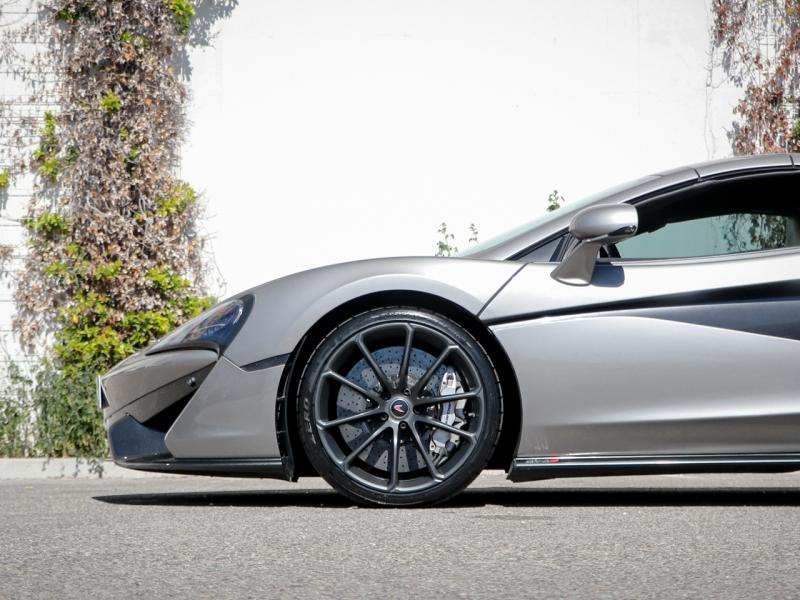 Image MCLAREN 570S 3.8 V8 biturbo 570ch