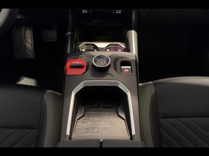 Image JEEP Compass Electrique 213ch 157kw First Edition Amazonia"marron toit noir"