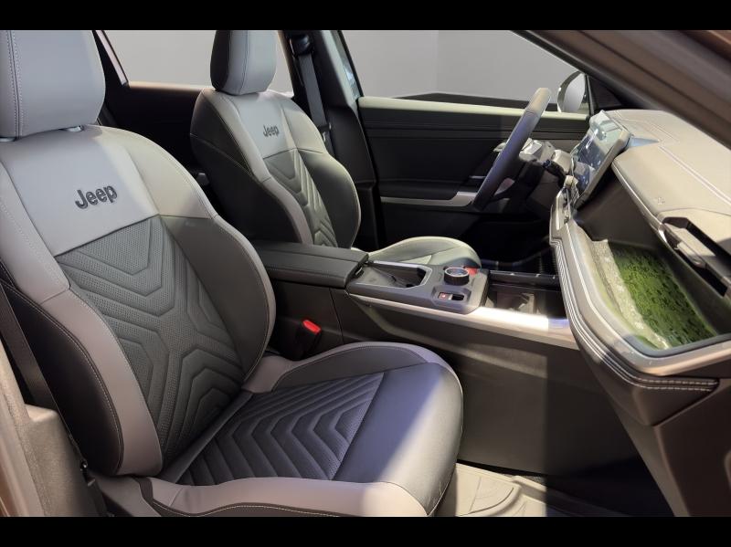 Image JEEP Compass Electrique 213ch 157kw First Edition Amazonia"marron toit noir"