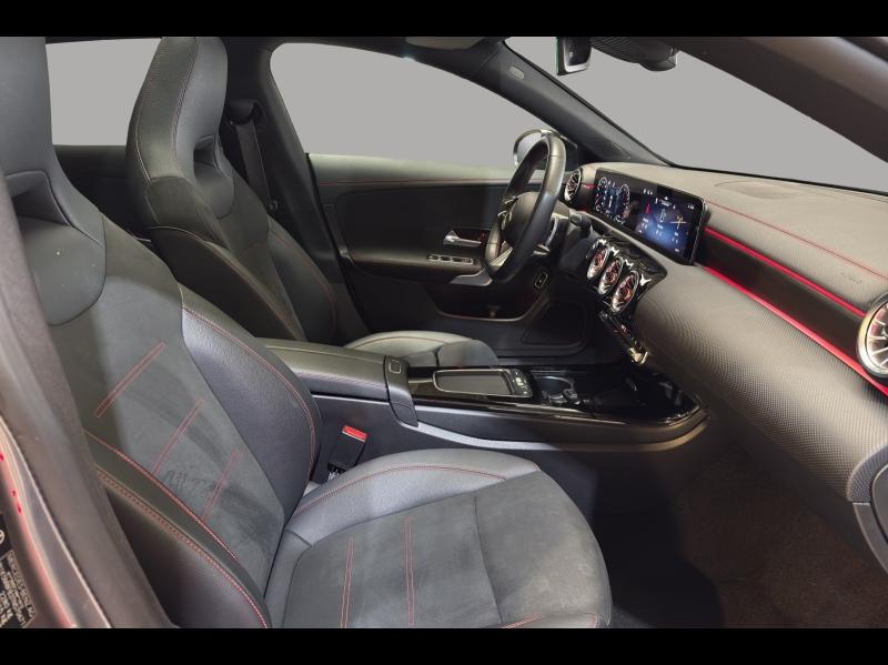 Image MERCEDES-BENZ CLA Shooting Brake 250 e Hybrid EQ 218ch AMG Line 8G-DCT
