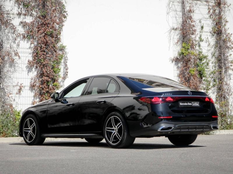 Image MERCEDES-BENZ Classe E 220 d 197+23ch AMG Line 9G-Tronic