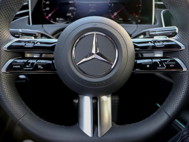 Image MERCEDES-BENZ Classe E 220 d 197+23ch AMG Line 9G-Tronic