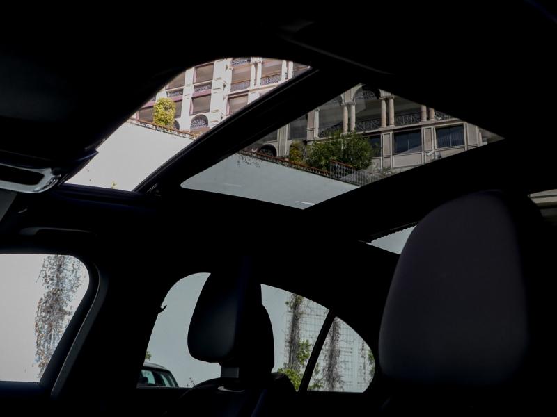 Image MERCEDES-BENZ Classe E 220 d 197+23ch AMG Line 9G-Tronic