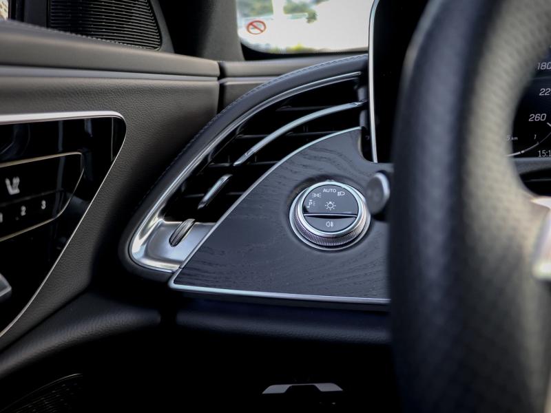 Image MERCEDES-BENZ Classe E 220 d 197+23ch AMG Line 9G-Tronic