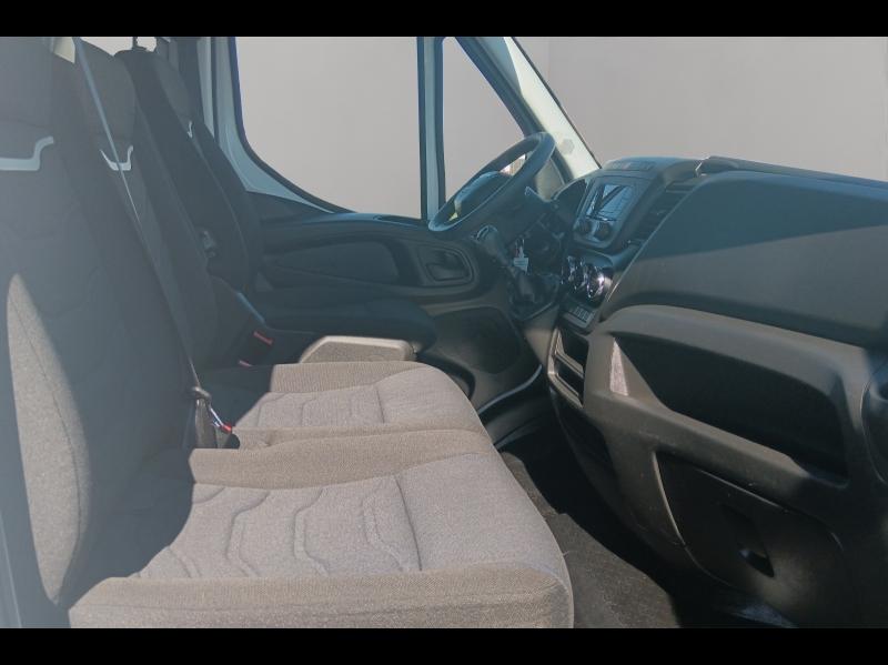 Image IVECO Daily CCb 35C16H Empattement 4100