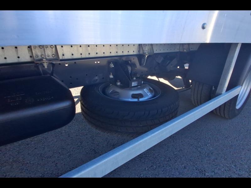 Image IVECO Daily CCb 35C16H empattement 4100 3.0L Caisse et Hayon DHOLLANDIA