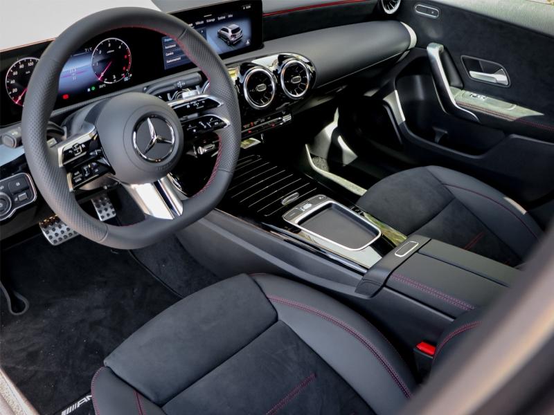 Image MERCEDES-BENZ Classe A 180 d 116ch AMG Line 8G-DCT