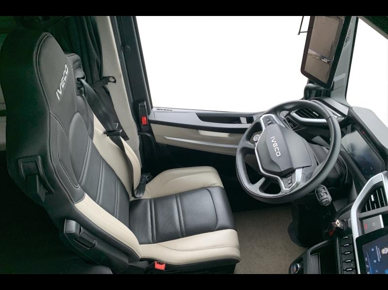 Image IVECO S-Way Base