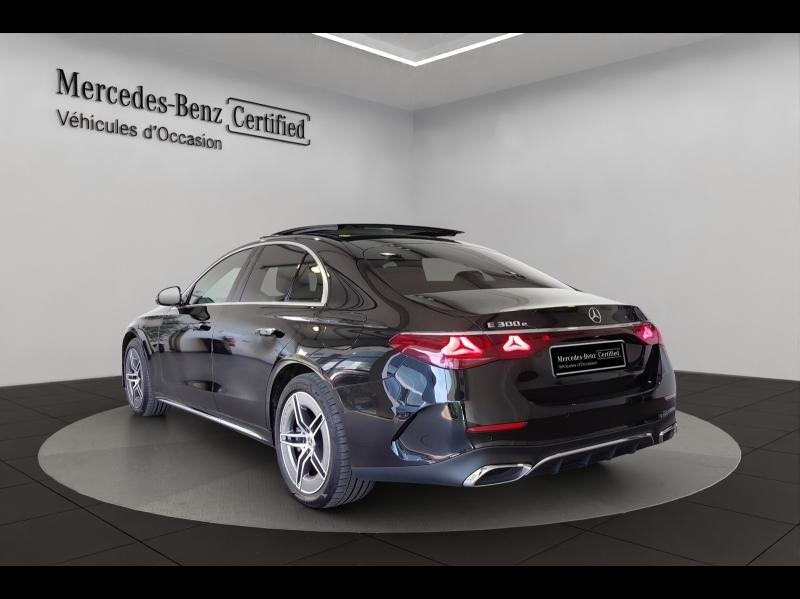 Image MERCEDES-BENZ Classe E 300 e 204+129ch AMG Line 9G-Tronic