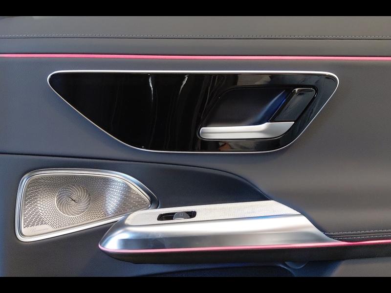 Image MERCEDES-BENZ Classe E 300 e 204+129ch AMG Line 9G-Tronic