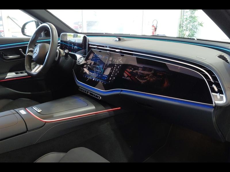 Image MERCEDES-BENZ Classe E 300 e 204+129ch AMG Line 9G-Tronic