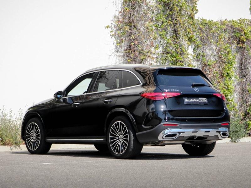 Image MERCEDES-BENZ GLC 220 d 197ch AMG Line 4Matic 9G-Tronic