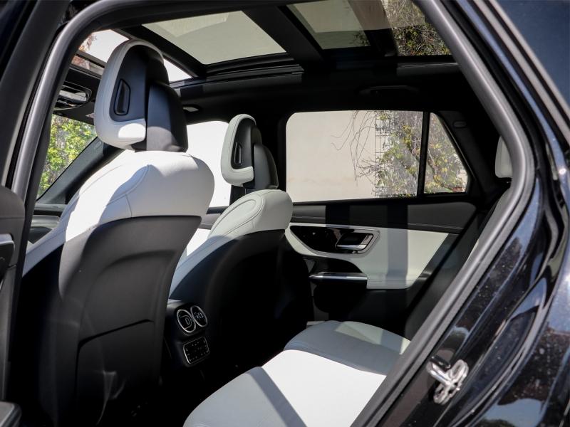 Image MERCEDES-BENZ GLC 220 d 197ch AMG Line 4Matic 9G-Tronic