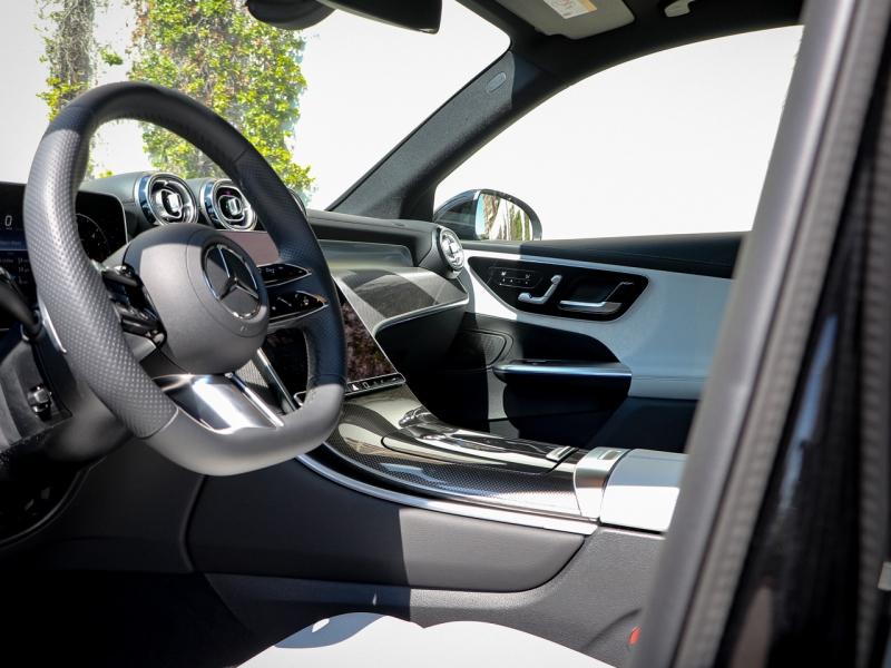 Image MERCEDES-BENZ GLC 220 d 197ch AMG Line 4Matic 9G-Tronic