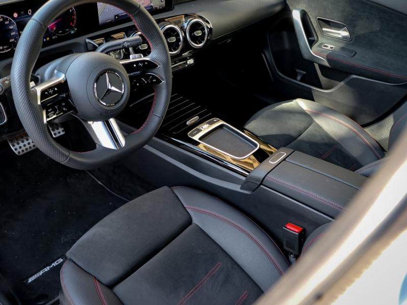 Image MERCEDES-BENZ Classe A 200 163ch Star Edition 7G-DCT