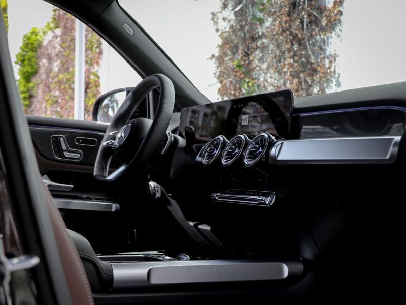 Image MERCEDES-BENZ GLB 220 d 190ch AMG Line 8G-DCT 4Matic