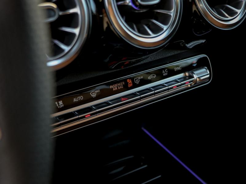 Image MERCEDES-BENZ GLB 220 d 190ch AMG Line 8G-DCT 4Matic