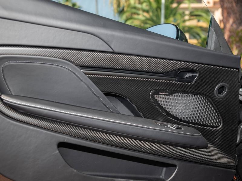 Image ASTON MARTIN VANQUISH VANQUISH V12