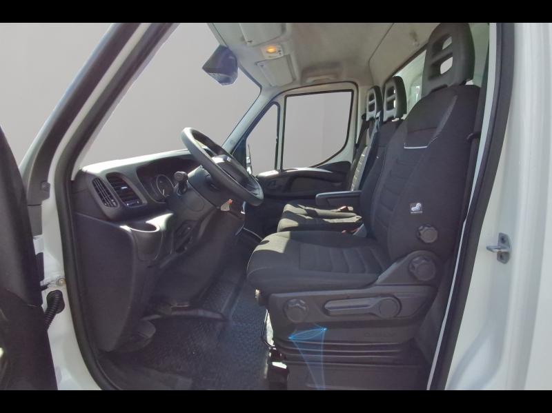 Image IVECO Daily CCb 35C16H empattement 4100 3.0L CAISSE ET HAYON DHOLLANDIA