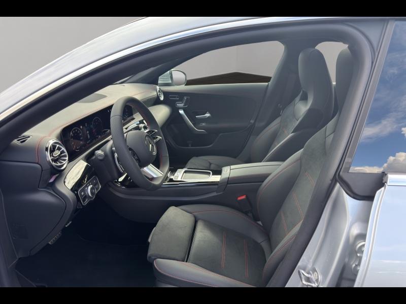 Image MERCEDES-BENZ CLA Shooting Brake 200 d 150ch AMG Line 8G-DCT