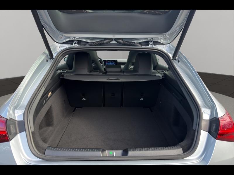 Image MERCEDES-BENZ CLA Shooting Brake 200 d 150ch AMG Line 8G-DCT