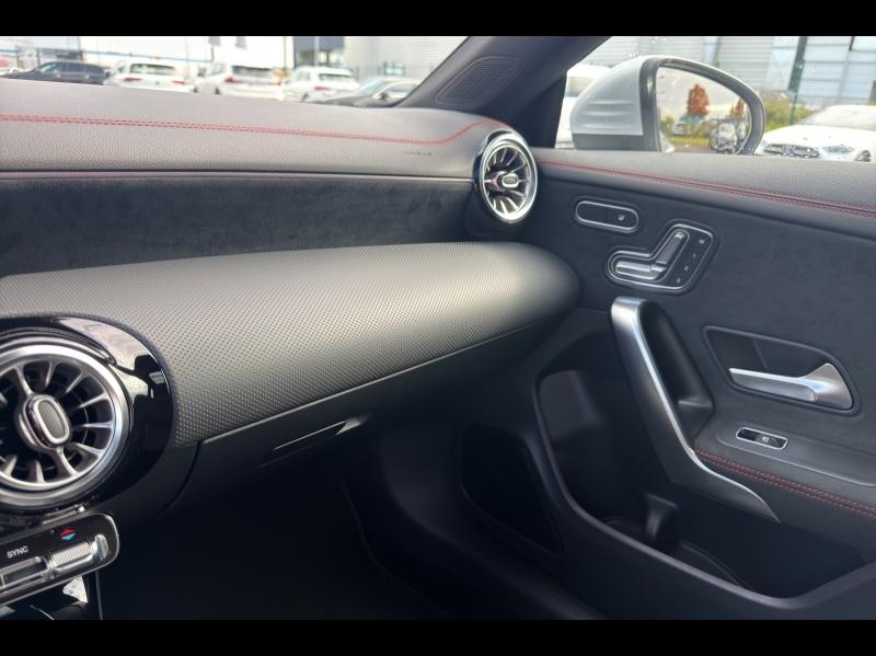 Image MERCEDES-BENZ CLA Shooting Brake 200 d 150ch AMG Line 8G-DCT