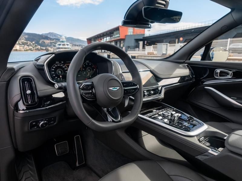 Image ASTON MARTIN DBX S S