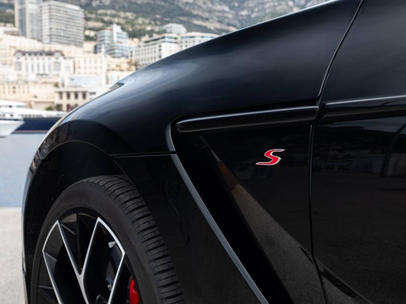 Image ASTON MARTIN DBX S S