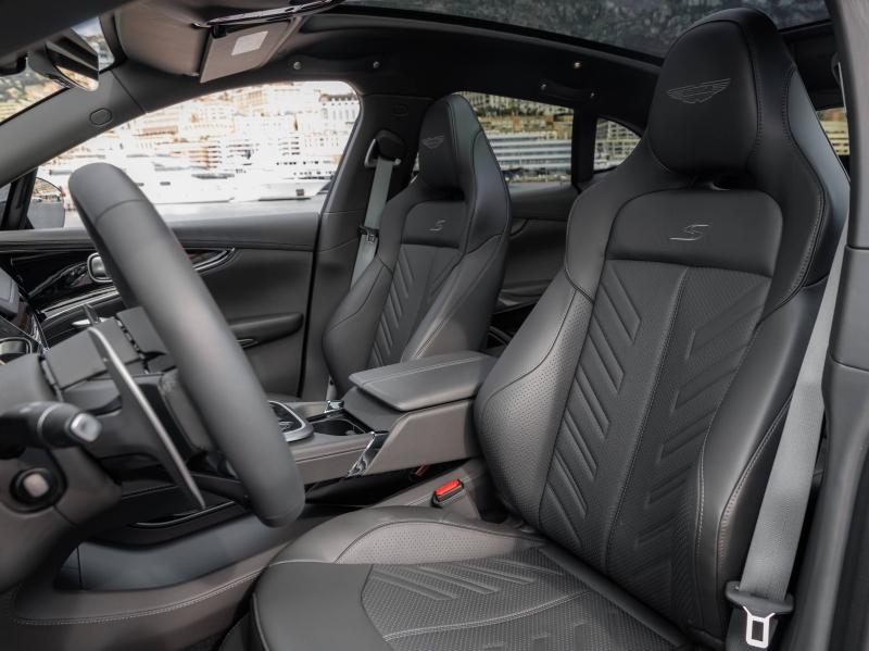 Image ASTON MARTIN DBX S S