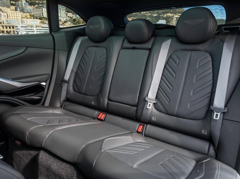 Image ASTON MARTIN DBX S S