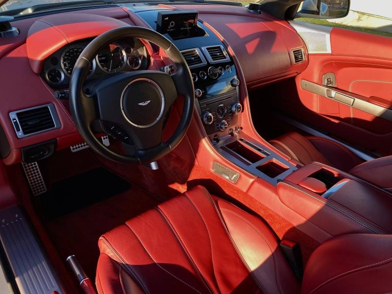 Image ASTON MARTIN DB9 Volante V12 5.9 517ch Edition Carbone Touchtronic II