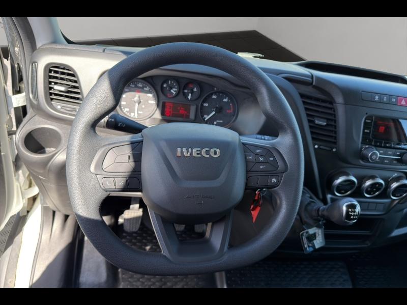 Image IVECO Daily CCb 35C16H empattement 4100