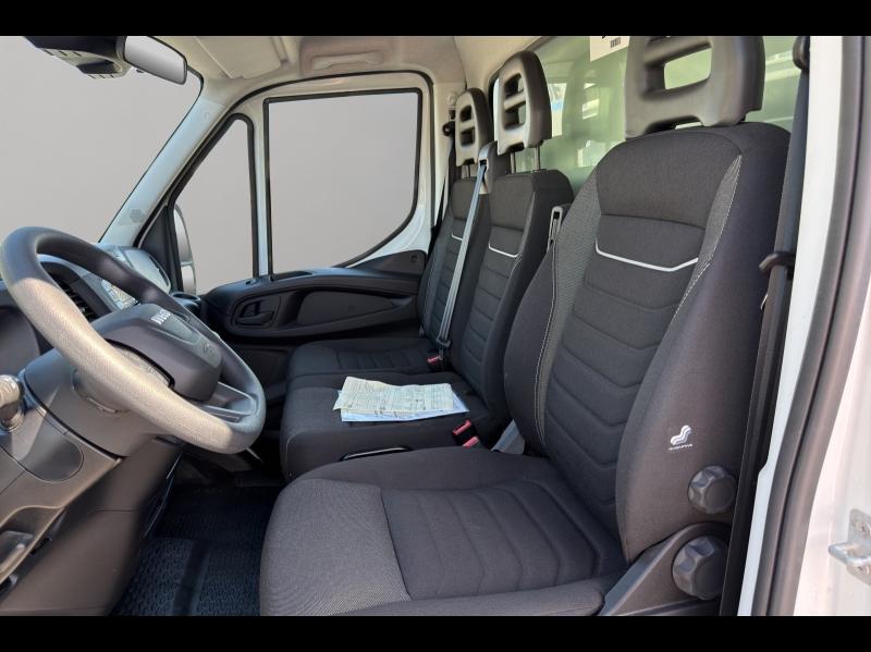 Image IVECO Daily CCb 35C16H empattement 4100