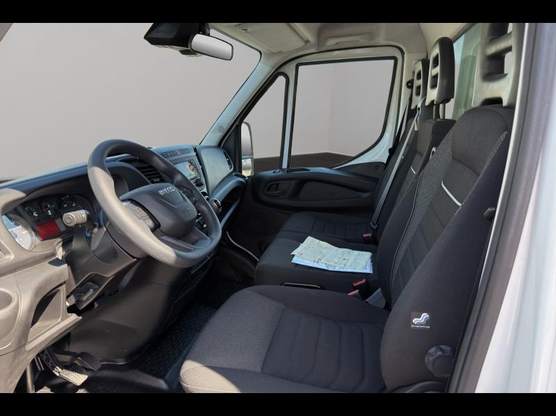 Image IVECO Daily CCb 35C16H empattement 4100