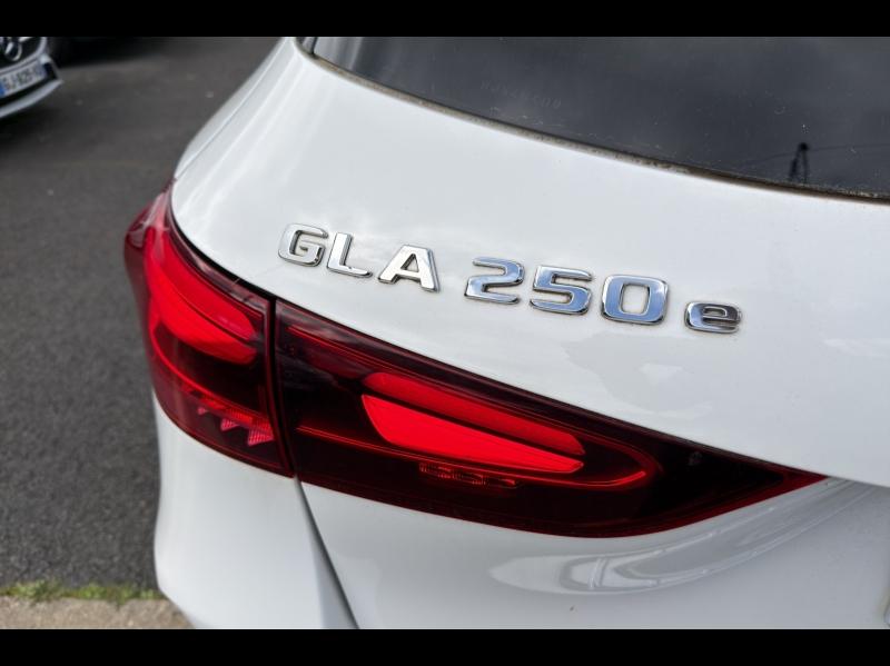 Image MERCEDES-BENZ GLA 250 e 218ch AMG Line 8G-DCT