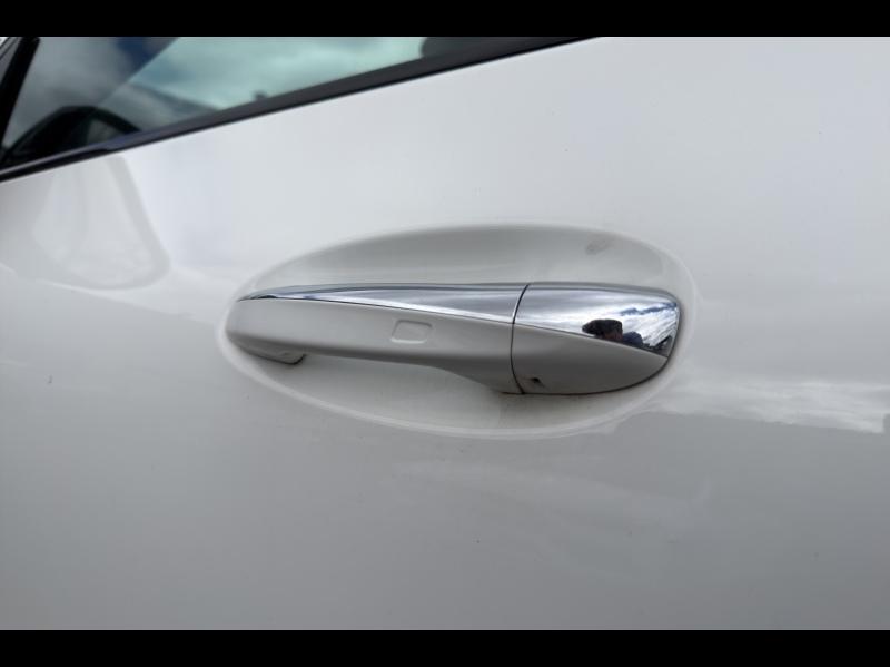 Image MERCEDES-BENZ GLA 250 e 218ch AMG Line 8G-DCT