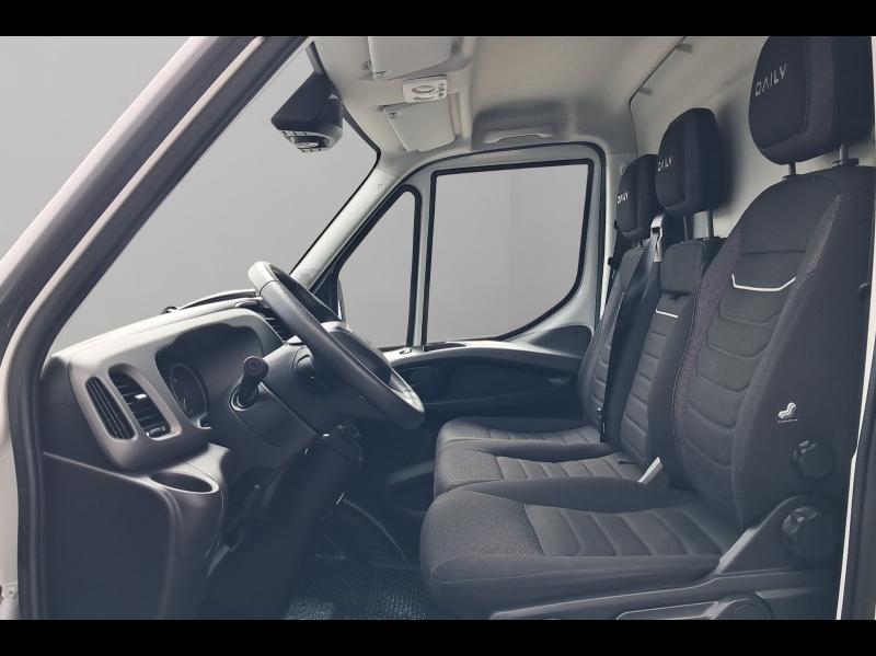 Image IVECO Daily 35S Fg 35S18H 3.0 V12 Hi-Matic