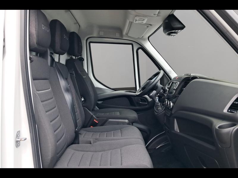 Image IVECO Daily 35S Fg 35S18H 3.0 V12 Hi-Matic