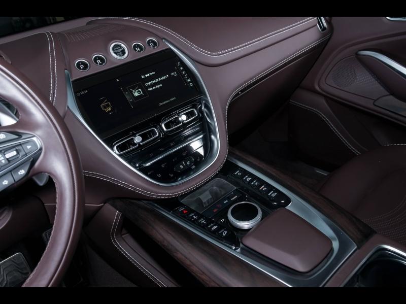 Image ASTON MARTIN DBX 4.0 V8 biturbo 550ch BVA9