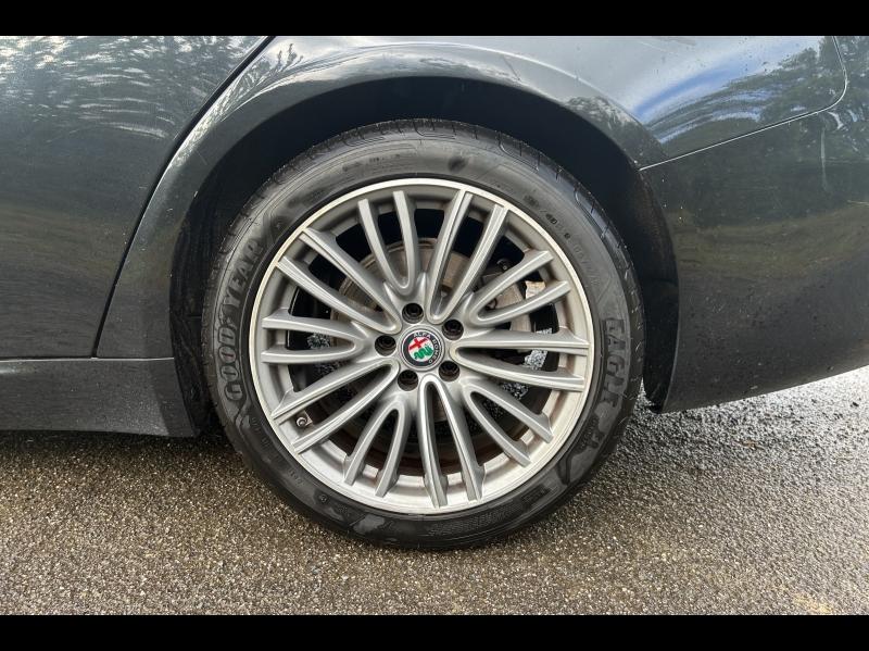 Image ALFA ROMEO Giulia 2.2 JTD 180ch Lusso AT8
