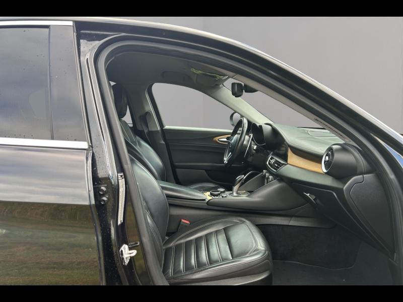 Image ALFA ROMEO Giulia 2.2 JTD 180ch Lusso AT8