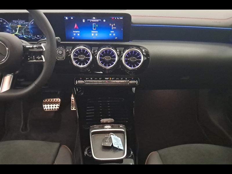 Image MERCEDES-BENZ CLA Shooting Brake 250 e HYBRID EQ AMG LINE