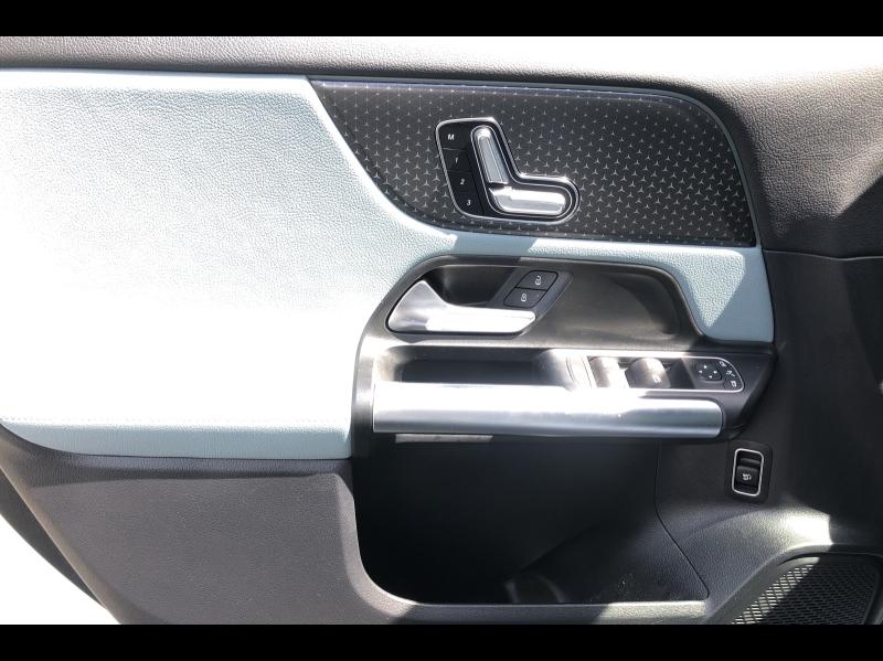 Image MERCEDES-BENZ GLA 200 163ch Progressive Line 7G-DCT