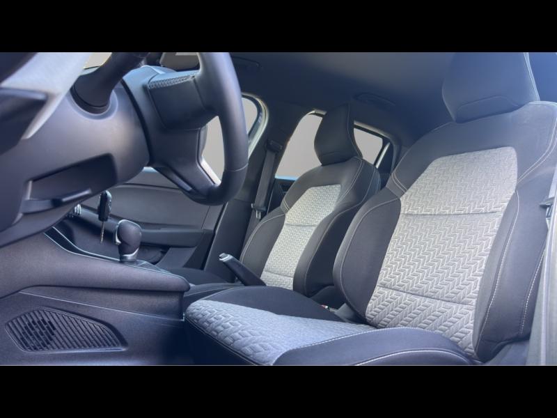 Image RENAULT Clio 1.6 E-Tech 140ch Limited -21