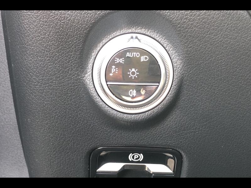 Image MERCEDES-BENZ Classe C 220 d 197ch AMG Line