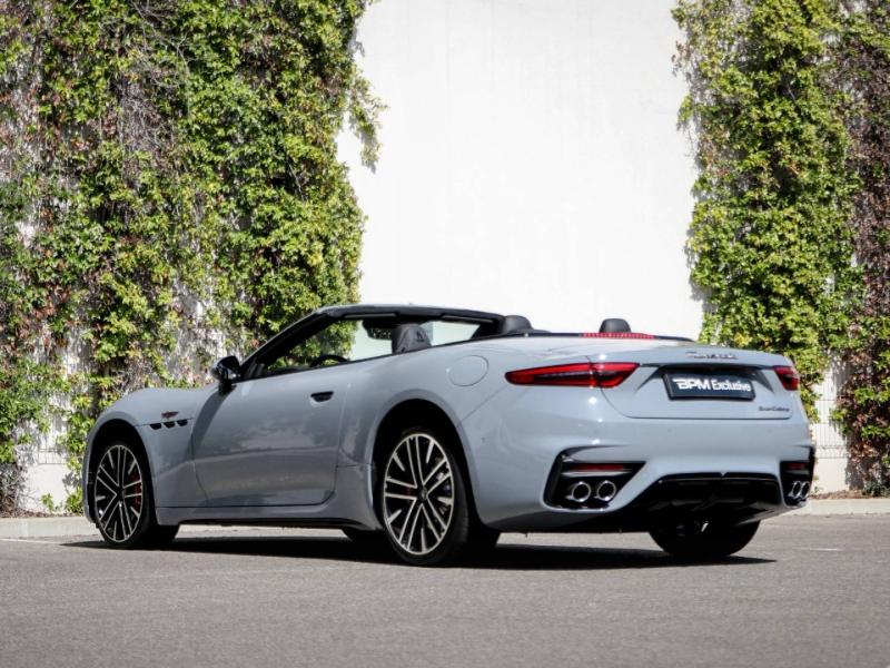 Image MASERATI GranCabrio 3.0 V6 550ch Trofeo