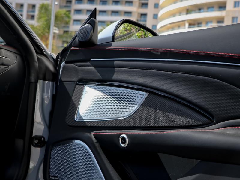 Image MASERATI GranCabrio 3.0 V6 550ch Trofeo